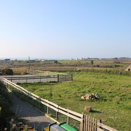 Les Gites Aux Volets Roses Landunvez Екстер'єр фото